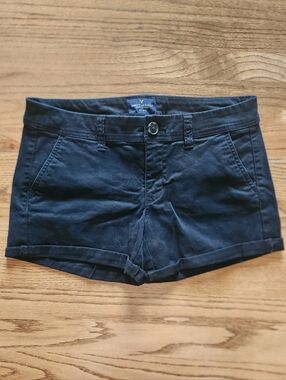 American Eagle Outfitters Women's Casual Solid Black Midi Stretch Shorts Size 4